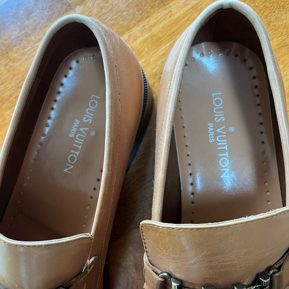 Light brown LV shoes size 10.5 men’s - Picture 2 of 3